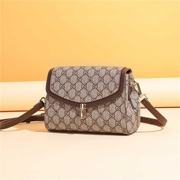 2023 bags clearance outlets new style messenger classic versatile single shoulder bag female thin shoulder belt small square bag
2023 bags clearance outlets new style messenger classic versatile single shoulder bag female thin shoulder belt small square bag
