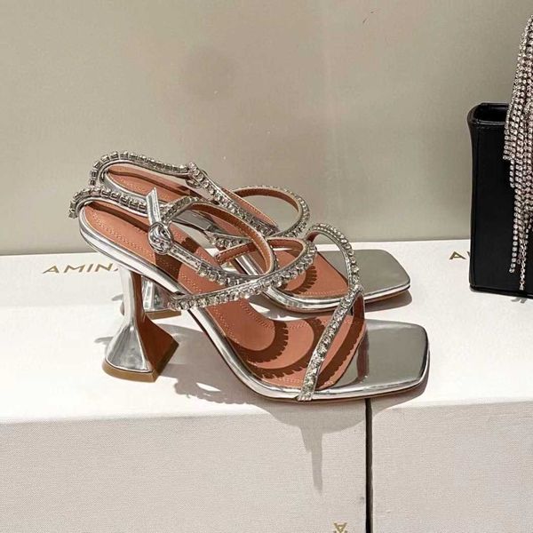 muaddi rose red amina sandals 95mm crystal embellished strap spool heels heel for slipper women summer luxury designers shoes sandals 94p7, Black
muaddi rose red amina sandals 95mm crystal embellished strap spool heels heel for slipper women summer luxury designers shoes sandals 94p7, Black