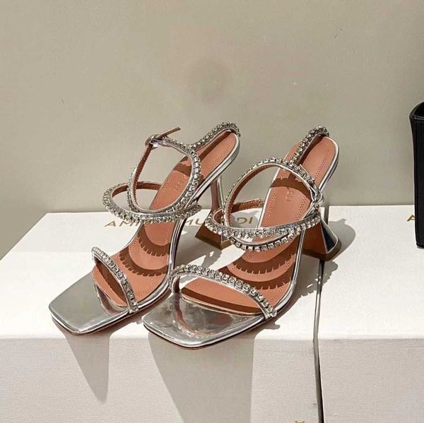 rose red muaddi amina sandals 95mm crystal embellished strap spool heels heel for slipper women summer luxury designers shoes sandals epw5, Black
rose red muaddi amina sandals 95mm crystal embellished strap spool heels heel for slipper women summer luxury designers shoes sandals epw5, Black