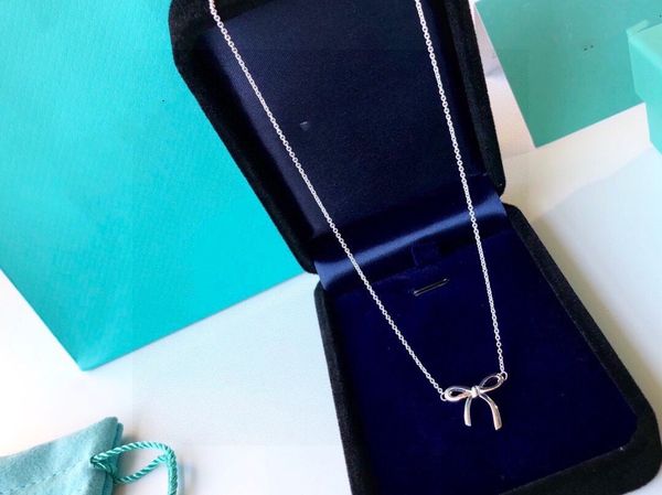 luxury pendant necklace brand designer s925 sterling silver hollow butterfly bow knot charm short chain choker for women jewelry with box pa
luxury pendant necklace brand designer s925 sterling silver hollow butterfly bow knot charm short chain choker for women jewelry with box pa