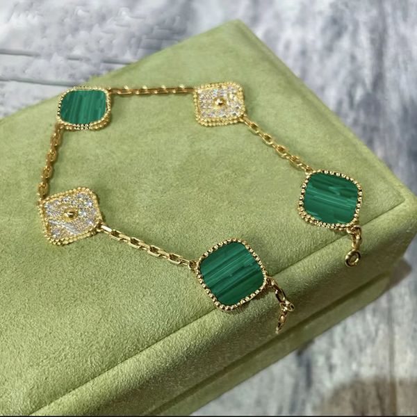 classic designer gold bracelet link valentines love bracelet bracelets diamonds 18k gold agate shell pearl mother daughter jewelry wedding m, Black
classic designer gold bracelet link valentines love bracelet bracelets diamonds 18k gold agate shell pearl mother daughter jewelry wedding m, Black