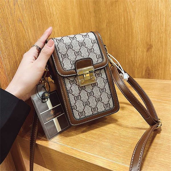 79% off bags outlet store new flip mobile phone fashion shoulder messenger versatile letter small square bag
79% off bags outlet store new flip mobile phone fashion shoulder messenger versatile letter small square bag