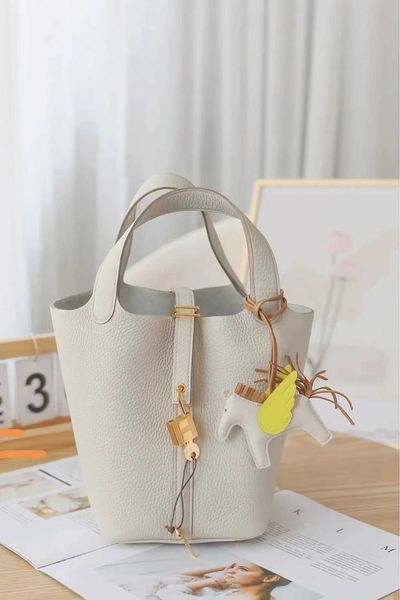 designer herme bags for women h family's new vegetable basket tc leather portable bucket women's picotin handm
designer herme bags for women h family's new vegetable basket tc leather portable bucket women's picotin handm