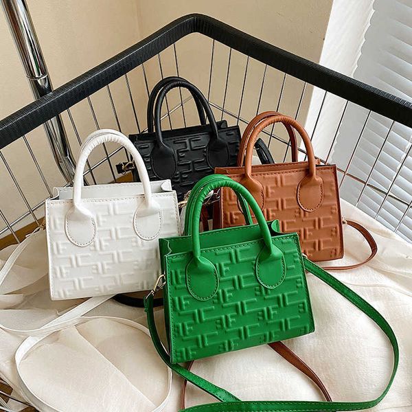 solid color simple shoulder bag fashion commuting bag trend small square bag large capacity bag women's bag new
solid color simple shoulder bag fashion commuting bag trend small square bag large capacity bag women's bag new