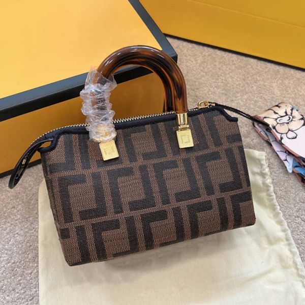 new handbags shoulder bag women mini designer bag handbag classic letter pattern womens fashion cross body with silk scarf
new handbags shoulder bag women mini designer bag handbag classic letter pattern womens fashion cross body with silk scarf