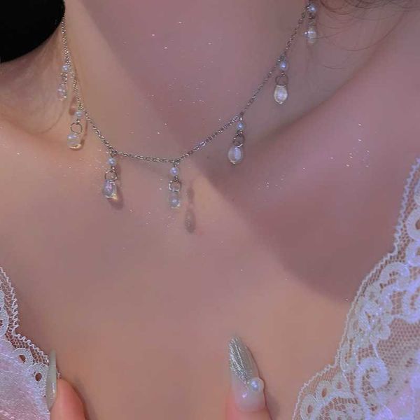 pendant necklaces fashion sweet acrylic water drop pendant necklace for women tassel wedding party dress accessories 0206, Silver
pendant necklaces fashion sweet acrylic water drop pendant necklace for women tassel wedding party dress accessories 0206, Silver