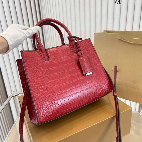 crocodile handbag luxury designer bag large capacity tote bag stylish women's travel purse messenger bag lined zipper bag vintage hardw
crocodile handbag luxury designer bag large capacity tote bag stylish women's travel purse messenger bag lined zipper bag vintage hardw