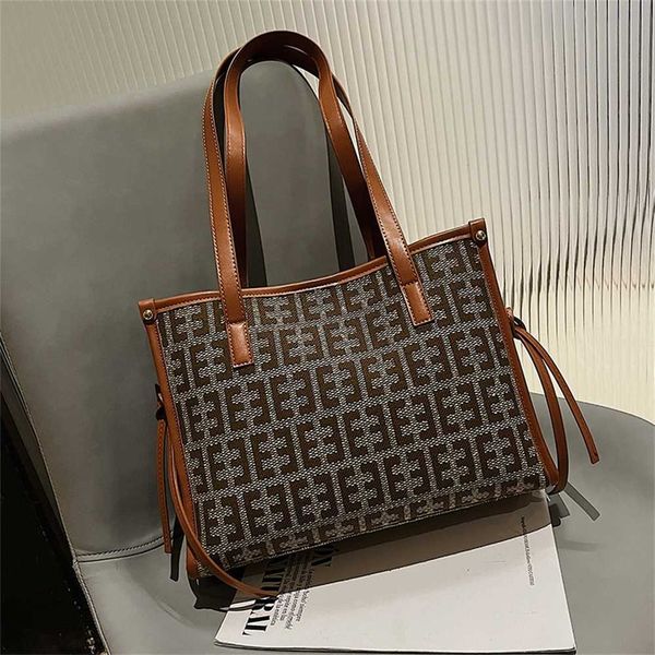 designer handbag store 60% off french women's autumn and winter new fashion red hand bill lading shoulder underarm tote bag
designer handbag store 60% off french women's autumn and winter new fashion red hand bill lading shoulder underarm tote bag