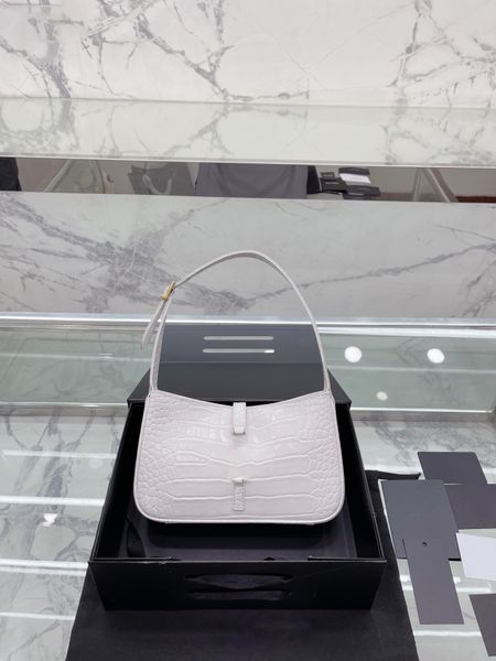 classic underarm bag crocodile print luxury handbag fashion shoulder bag metal logo clutch bag purse hobo women designer bag brand bag
classic underarm bag crocodile print luxury handbag fashion shoulder bag metal logo clutch bag purse hobo women designer bag brand bag