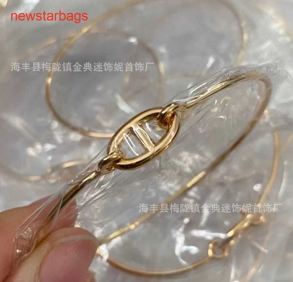 herme designer bracelets online store v gold plated pig nose plain silver bracelet simple fashion fine bracelet ins niche design, Golden;silver
herme designer bracelets online store v gold plated pig nose plain silver bracelet simple fashion fine bracelet ins niche design, Golden;silver