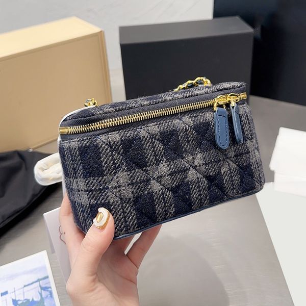 cc bags luxury brand cosmetic bags & cases 22k womens tweed plaid check vanity box bags with mirror gold metal matelasse chain crossbody sho
cc bags luxury brand cosmetic bags & cases 22k womens tweed plaid check vanity box bags with mirror gold metal matelasse chain crossbody sho