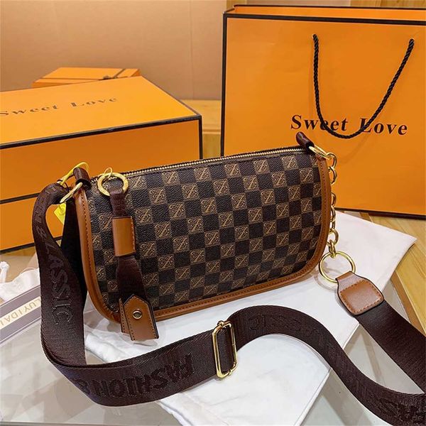 designer handbag store 60% off live single shoulder women's fashion versatile simple old postman chain bag
designer handbag store 60% off live single shoulder women's fashion versatile simple old postman chain bag