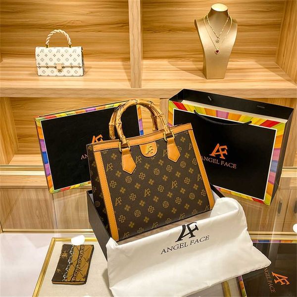 79% off bags outlet store tot new high-capacity hand classic flower mother commuting hong it women's bag
79% off bags outlet store tot new high-capacity hand classic flower mother commuting hong it women's bag