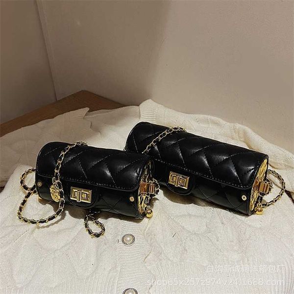 2023 bags clearance outlets autumn and winter poetry same chain single shoulder mouth red envelope female messenger bag bag small fragrance
2023 bags clearance outlets autumn and winter poetry same chain single shoulder mouth red envelope female messenger bag bag small fragrance