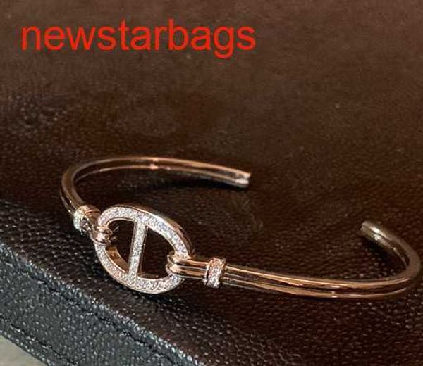 herme designer bracelets online store new full diamond pig nose women's light luxury small design fashion fine personality versatile ha, Golden;silver
herme designer bracelets online store new full diamond pig nose women's light luxury small design fashion fine personality versatile ha, Golden;silver