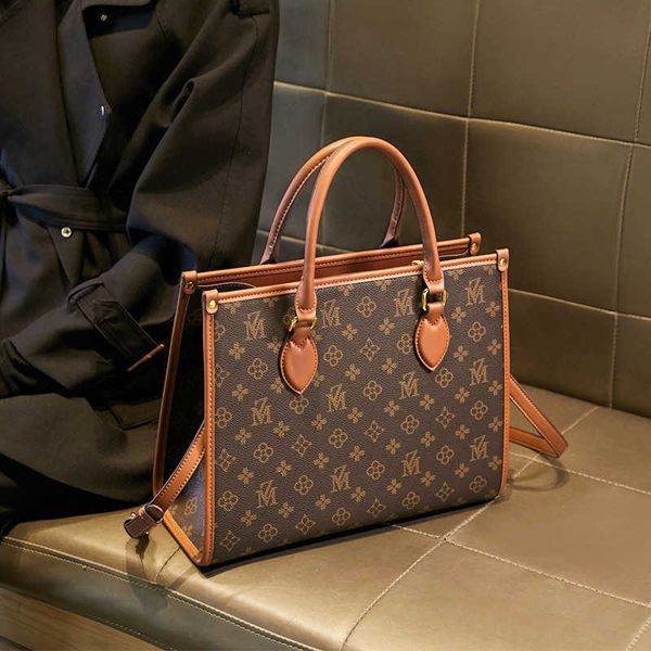 flower women's bag autumn winter new versatile atmosphere tote bag handbag one shoulder bag trend 
flower women's bag autumn winter new versatile atmosphere tote bag handbag one shoulder bag trend