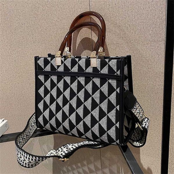 designer handbag store 60% off large capacity women's new fashion autumn winter broadband crossbody texture commuter tote bag
designer handbag store 60% off large capacity women's new fashion autumn winter broadband crossbody texture commuter tote bag