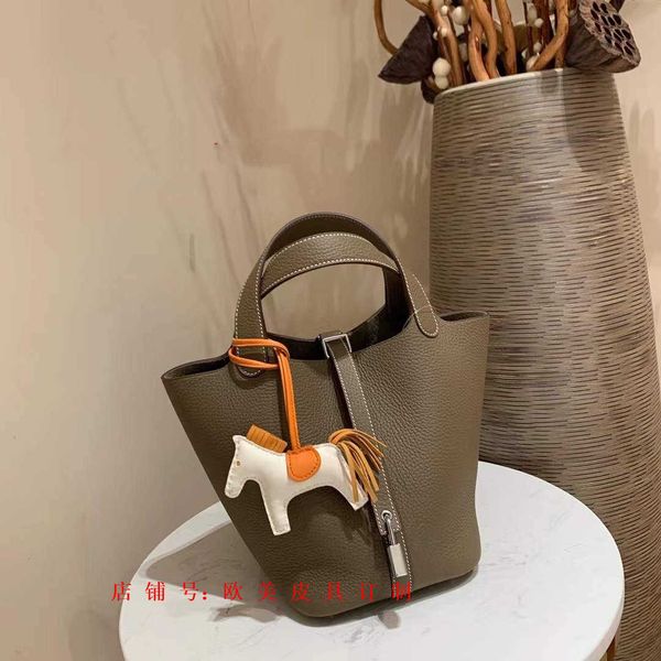 designer herme bags for women hand-stitched h home vegetable basket tc cow leather handmade wax thread 18cm bu
designer herme bags for women hand-stitched h home vegetable basket tc cow leather handmade wax thread 18cm bu