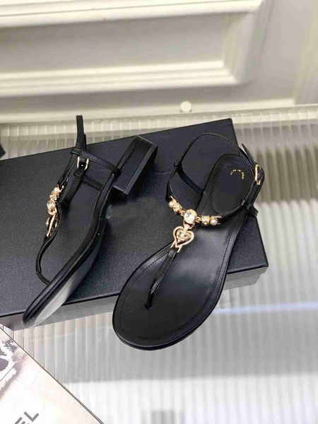 brand name womens sandals flat heel pearl summer beach female buckle strap slipper shoes with box sz35-40, Black
brand name womens sandals flat heel pearl summer beach female buckle strap slipper shoes with box sz35-40, Black