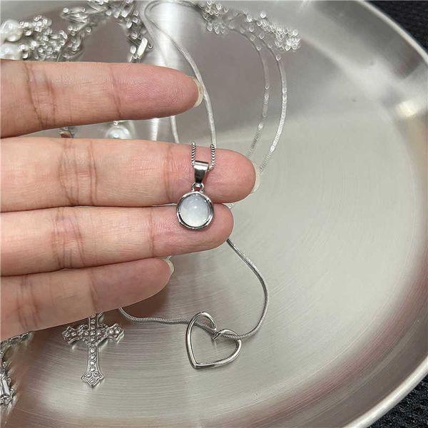 luxury silver plated white round moonstone pendant necklaces women fashion jewelry choker clavicle chain short charm necklace 0206
luxury silver plated white round moonstone pendant necklaces women fashion jewelry choker clavicle chain short charm necklace 0206