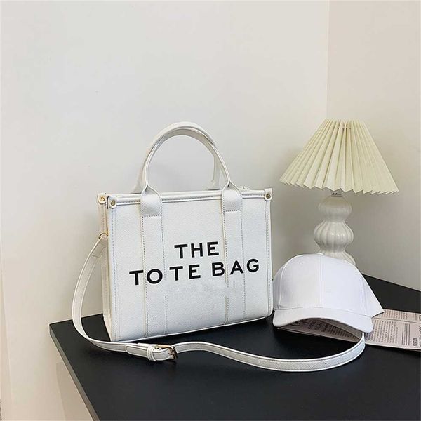 designer handbag store 60% off tote women's portable shopping style high sense fashion one shoulder messenger bag with large quantity i
designer handbag store 60% off tote women's portable shopping style high sense fashion one shoulder messenger bag with large quantity i