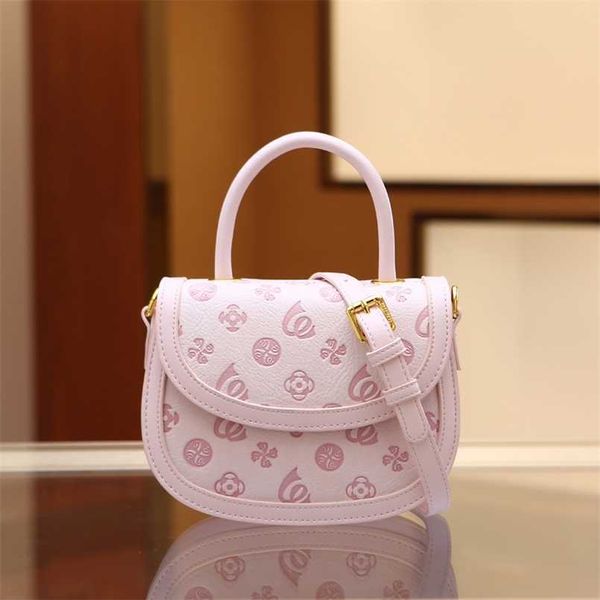 2023 bags clearance outlets small luxury brand women's new style square summer texture portable messenger small bag
2023 bags clearance outlets small luxury brand women's new style square summer texture portable messenger small bag