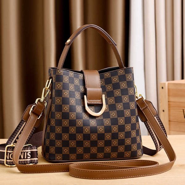 bucket bag women new printed shoulder bag fashionable texture commuter women's diagonal bag
bucket bag women new printed shoulder bag fashionable texture commuter women's diagonal bag