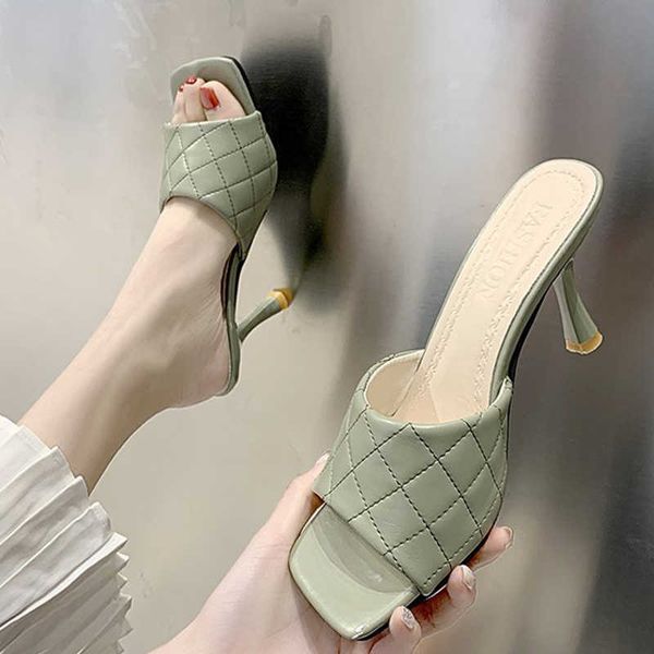 slippers 2023 slippers women brand design elegant square sandaly peep toe med thin high heel 8cm slides ladies sandals women mule slipper g2, Black
slippers 2023 slippers women brand design elegant square sandaly peep toe med thin high heel 8cm slides ladies sandals women mule slipper g2, Black
