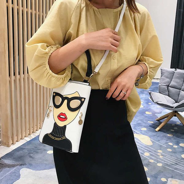 small bag new women's bag fashion cartoon mobile phone bag trend personalized one-shoulder portable diagonal bag
small bag new women's bag fashion cartoon mobile phone bag trend personalized one-shoulder portable diagonal bag