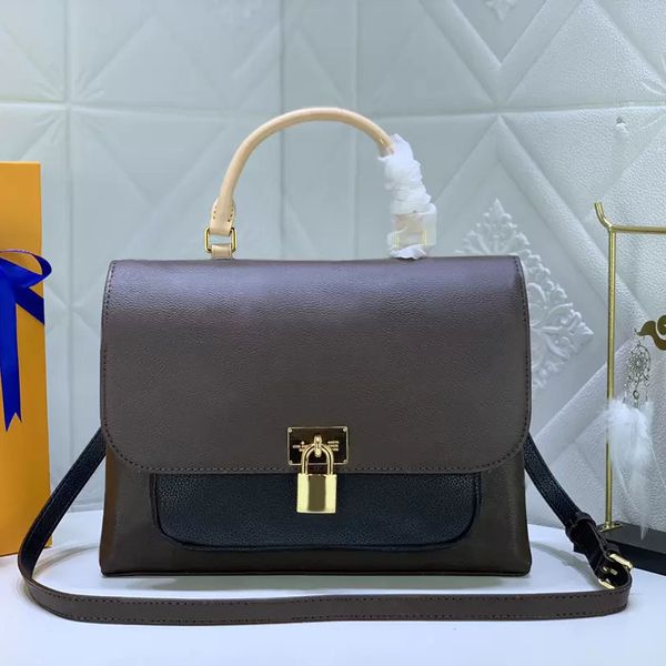 fashion designers women handbags luxurys lady shoulder bags quality leather messenger bag classic flowers crossbody purses chains totes pos
fashion designers women handbags luxurys lady shoulder bags quality leather messenger bag classic flowers crossbody purses chains totes pos