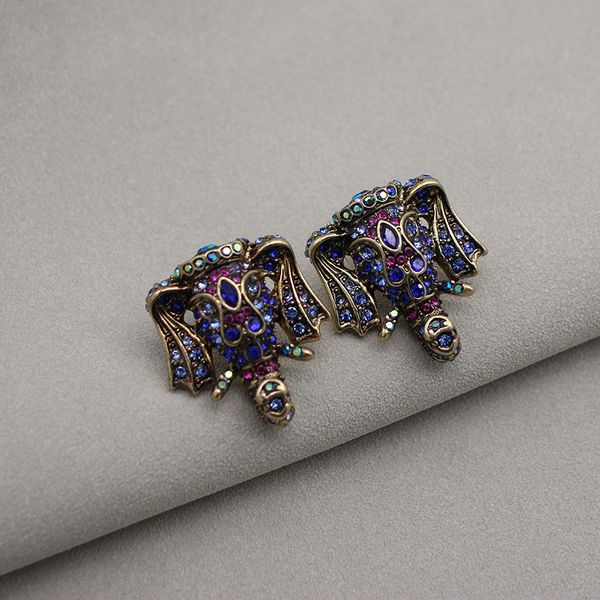 european and american medium ancient stud earrings retro austrian rhinestone microset hd marking elephant silver needle heavy earrings, Golden;silver
european and american medium ancient stud earrings retro austrian rhinestone microset hd marking elephant silver needle heavy earrings, Golden;silver