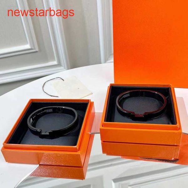 herme designer bracelets online store new all black h enamel frosted ligt luxury design couple titanium steel non fading valentine's da, Golden;silver
herme designer bracelets online store new all black h enamel frosted ligt luxury design couple titanium steel non fading valentine's da, Golden;silver