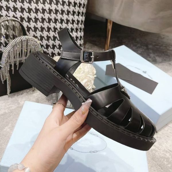 fashion triangle metal embellishment ankle strap sandals thick-heeled shoes party evening shoes open-toed calfskin mirror leisure luxury des, Black
fashion triangle metal embellishment ankle strap sandals thick-heeled shoes party evening shoes open-toed calfskin mirror leisure luxury des, Black