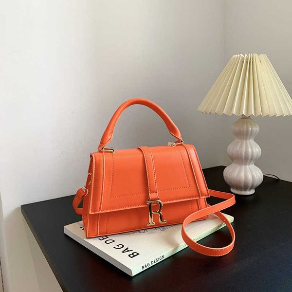 women's bag 2023 new spring and summer fashion simple small square bag messenger bag portable ladies fashion bags
women's bag 2023 new spring and summer fashion simple small square bag messenger bag portable ladies fashion bags