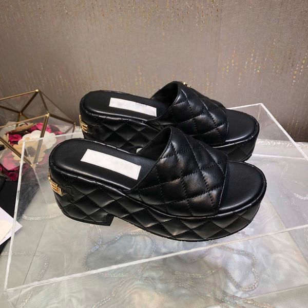 2023 women's luxury designer sandals thick sole slippers fashion summer sandals size 35 to 41, Black
2023 women's luxury designer sandals thick sole slippers fashion summer sandals size 35 to 41, Black
