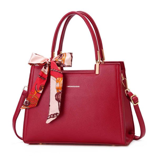 new bag women's large-capacity textured wedding bag red handbag bride bag women's bag
new bag women's large-capacity textured wedding bag red handbag bride bag women's bag