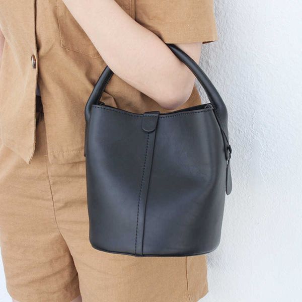 designer herme bags for women new round bucket bag women's one-shoulder cross-body handbag layer cow leath
designer herme bags for women new round bucket bag women's one-shoulder cross-body handbag layer cow leath