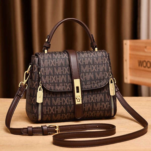 printed women's bag new version diagonal cross bag women's fashionable casual one shoulder small bag
printed women's bag new version diagonal cross bag women's fashionable casual one shoulder small bag