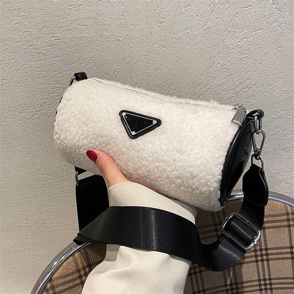 2023 bags clearance outlets autumn and winter lamb new women's versatile crossbody fashion wool cylinder bag
2023 bags clearance outlets autumn and winter lamb new women's versatile crossbody fashion wool cylinder bag
