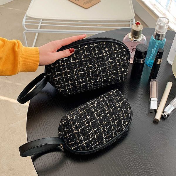 new style small fragrant fur makeup bag travel change wash bag carry mobile phone storage bag lipstick small bag
new style small fragrant fur makeup bag travel change wash bag carry mobile phone storage bag lipstick small bag