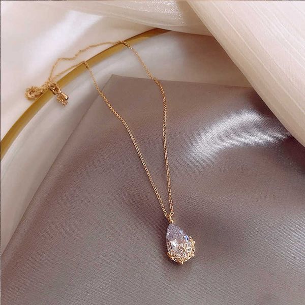 cute water drop shining natural zircon necklaces for women 2022 korean fashion flower pattern cz pendant necklace jewelry gift 0206, Silver
cute water drop shining natural zircon necklaces for women 2022 korean fashion flower pattern cz pendant necklace jewelry gift 0206, Silver