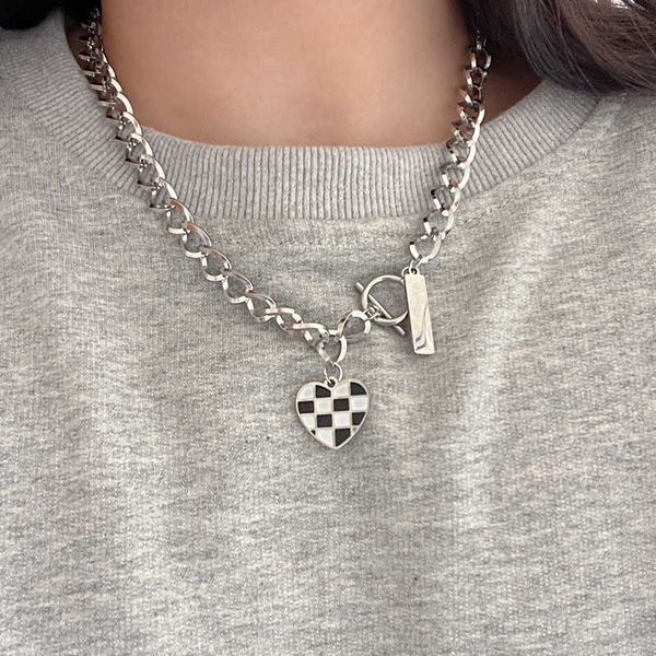 2022 new harajaku fashion women pendant necklaces chain metal black heart grunge necklace party jewelry gift 0206, Silver
2022 new harajaku fashion women pendant necklaces chain metal black heart grunge necklace party jewelry gift 0206, Silver
