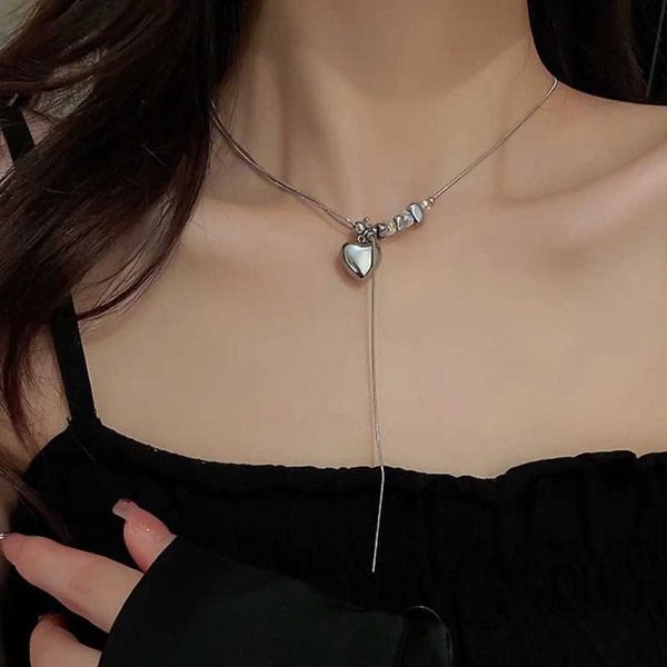 pendant necklaces 2022 trendy metal heart-shaped pendent necklace for women irregular clear stone clavicle ins charm party chunky jewelry gi, Silver
pendant necklaces 2022 trendy metal heart-shaped pendent necklace for women irregular clear stone clavicle ins charm party chunky jewelry gi, Silver