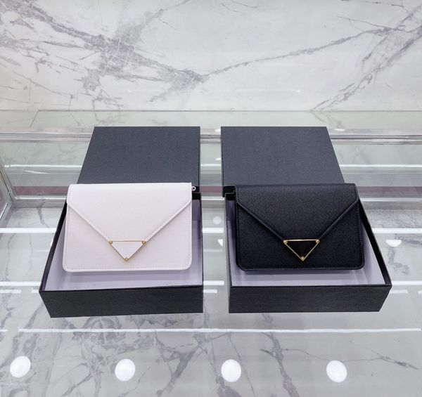 shopping bag crossbody bag envelope chain pack can be held in one shoulder hand two-color optional simple atmosphere
shopping bag crossbody bag envelope chain pack can be held in one shoulder hand two-color optional simple atmosphere