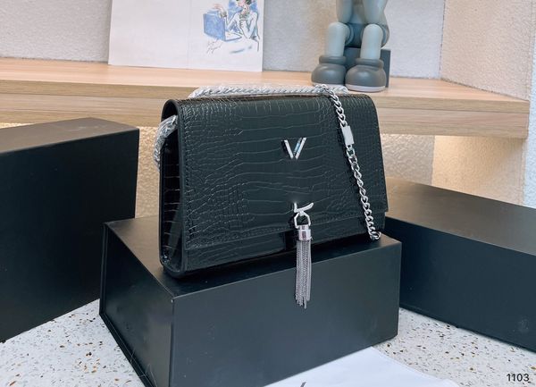 designers shoulder bag luxury tote purse handbag message bags brand cluth classic genuine leather crossbody kate gold chain tassel decoratio
designers shoulder bag luxury tote purse handbag message bags brand cluth classic genuine leather crossbody kate gold chain tassel decoratio