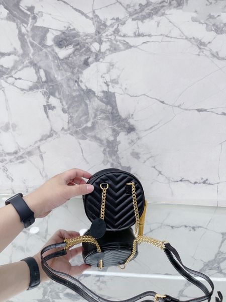 fashion round bag designer bag women luxury shoulder hold cross-body small and easy to carry comfortable feeling cowhide 5a quality
fashion round bag designer bag women luxury shoulder hold cross-body small and easy to carry comfortable feeling cowhide 5a quality