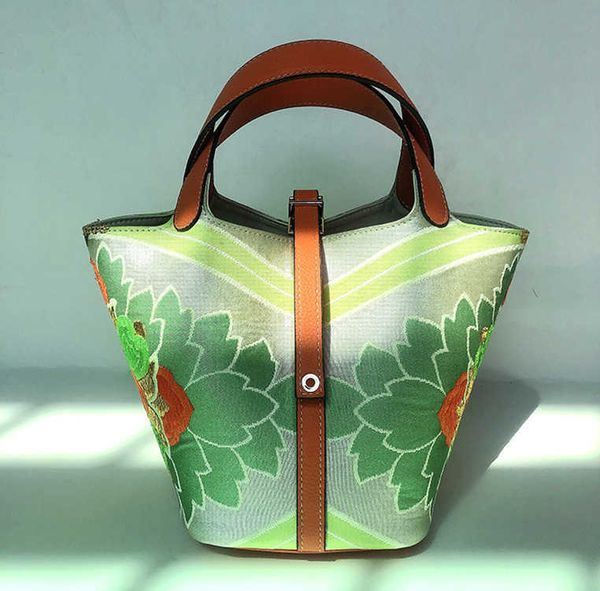 original edition 7a h home designer picotin lock bags 2023 new vegetable basket bag japanese xizang woven leather bucket simple and versatil
original edition 7a h home designer picotin lock bags 2023 new vegetable basket bag japanese xizang woven leather bucket simple and versatil