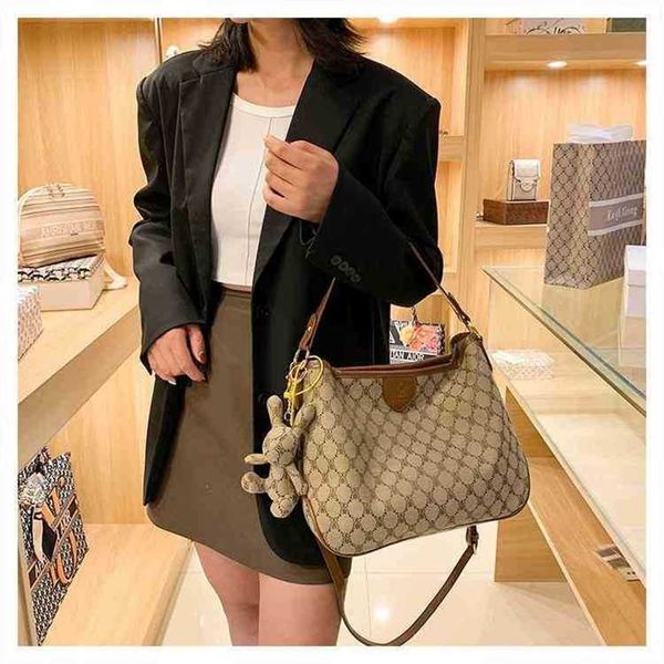 designer handbag store 60% off bags purses new handbag large capacity diagonal women's bag lattice one shoulder tote bag
designer handbag store 60% off bags purses new handbag large capacity diagonal women's bag lattice one shoulder tote bag