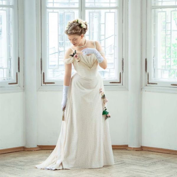 vintage beige lace a-line wedding dresses victorian style corset long bridal gowns pleats beaded straps off shoulder bride reception wear pl, White
vintage beige lace a-line wedding dresses victorian style corset long bridal gowns pleats beaded straps off shoulder bride reception wear pl, White