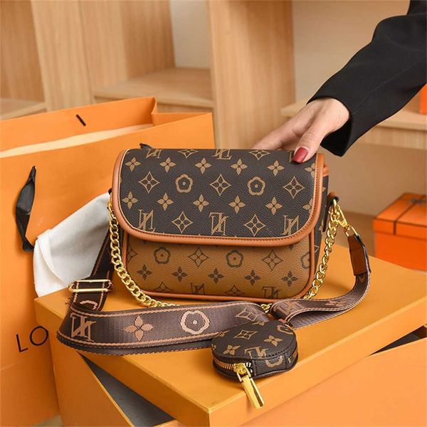 79% off bags outlet store high sense female new fashion printing small square red same shoulder messenger bag
79% off bags outlet store high sense female new fashion printing small square red same shoulder messenger bag